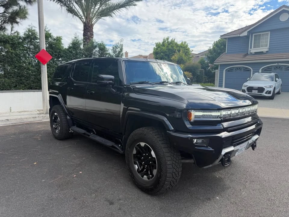 2024 GMC Hummer EV - Image 17 of 17