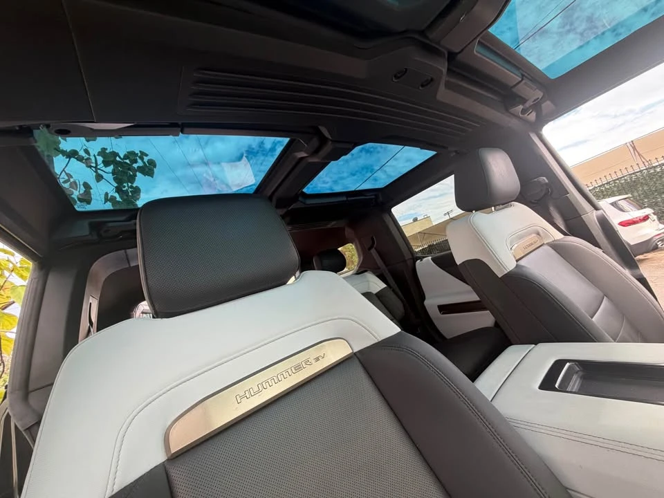 2024 GMC Hummer EV - Image 7 of 17