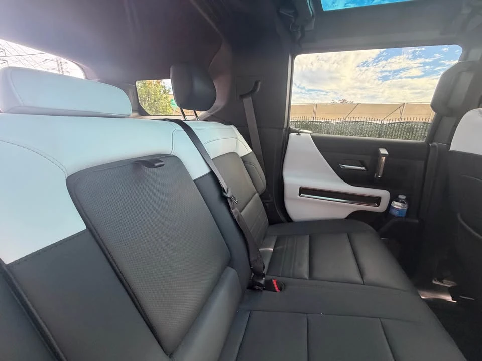 2024 GMC Hummer EV - Image 4 of 17