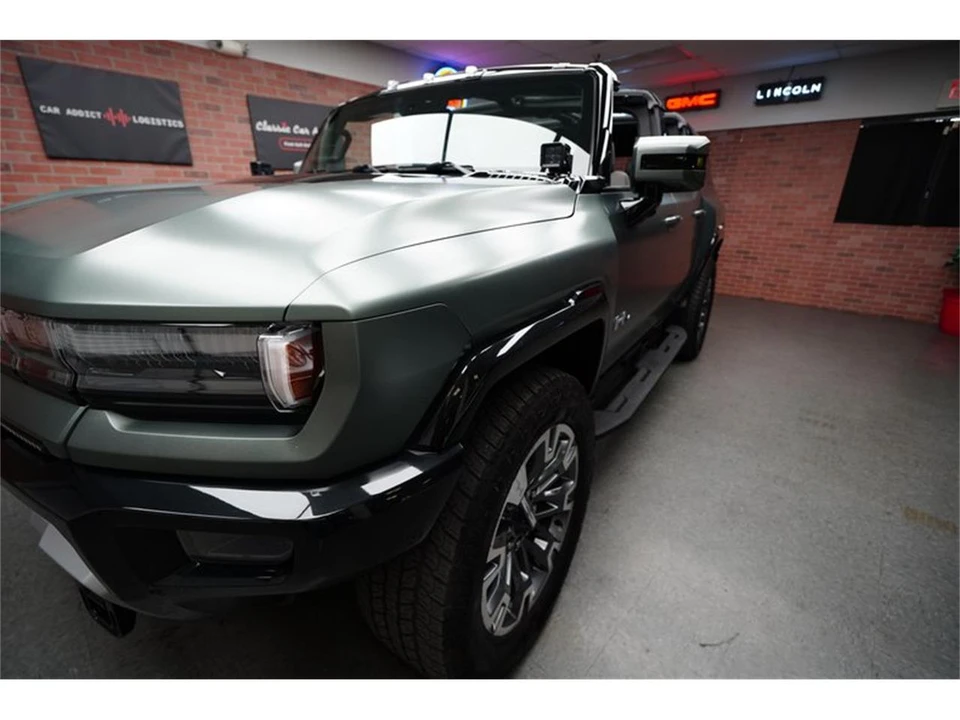 2024 GMC Hummer EV - Image 31 of 31