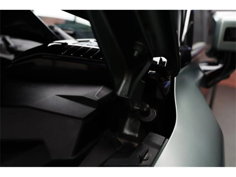 2024 GMC Hummer EV - Image 27 of 31