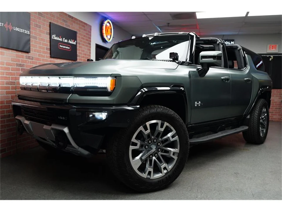 2024 GMC Hummer EV - Image 7 of 31