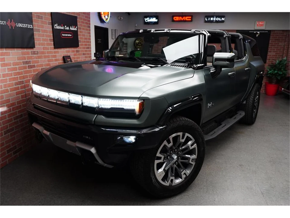 2024 GMC Hummer EV - Image 9 of 31