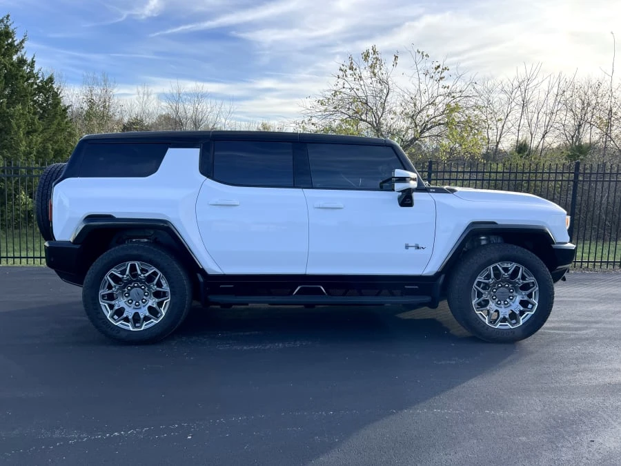 2024 GMC Hummer EV - Image 2 of 31