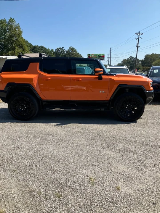 2024 GMC Hummer EV - Image 7 of 16