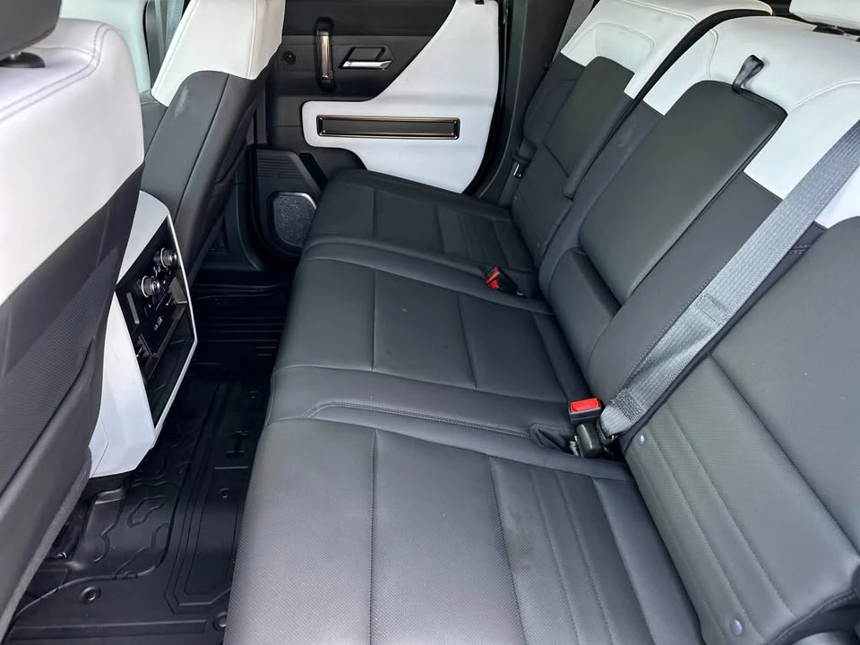 2024 GMC Hummer EV - Image 12 of 19