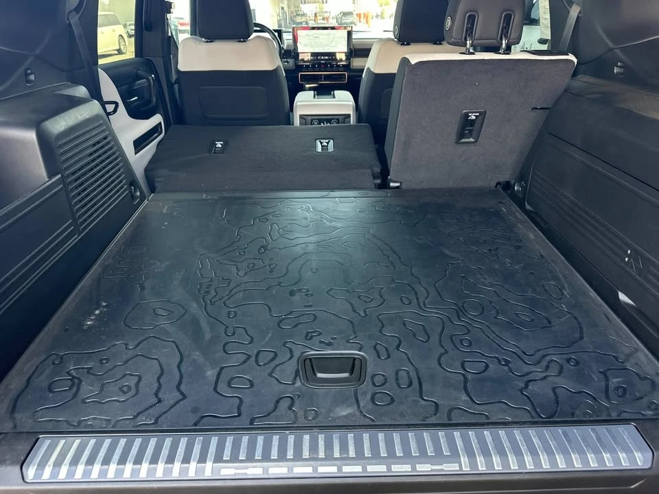 2024 GMC Hummer EV - Image 15 of 19