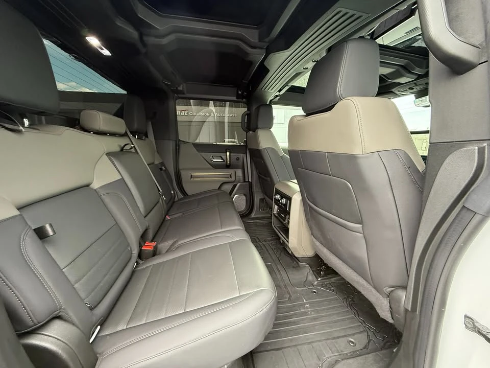 2024 GMC Hummer EV - Image 7 of 11
