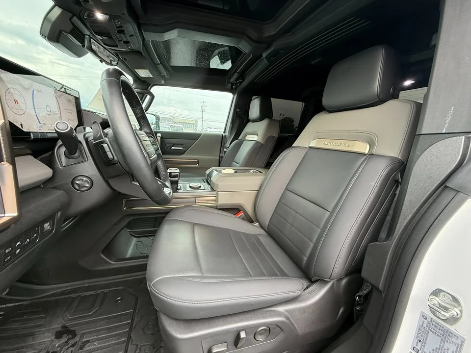 2024 GMC Hummer EV - Image 6 of 11