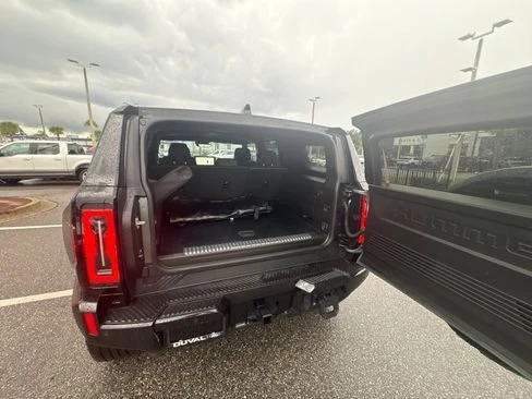 2024 GMC Hummer EV - Image 7 of 20