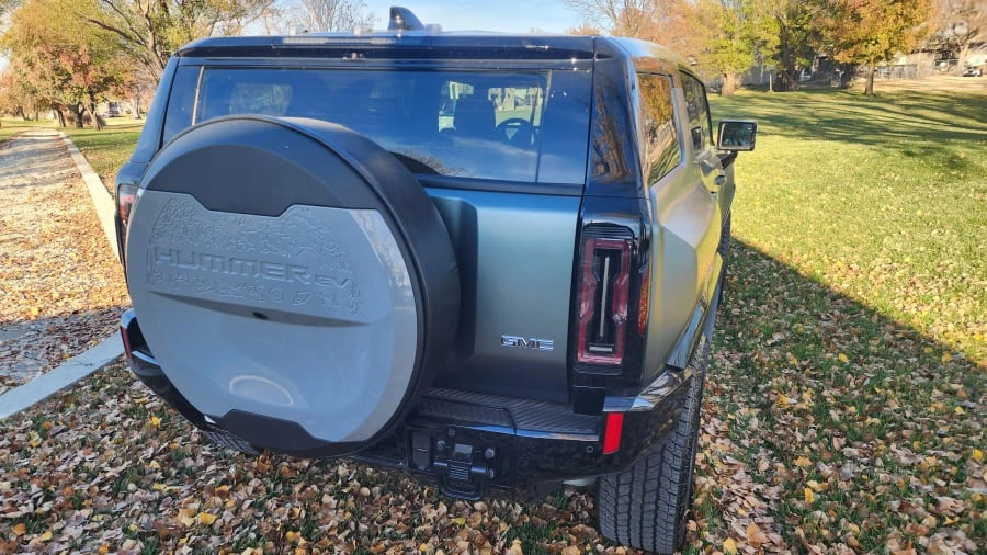 2024 GMC Hummer EV - Image 3 of 7