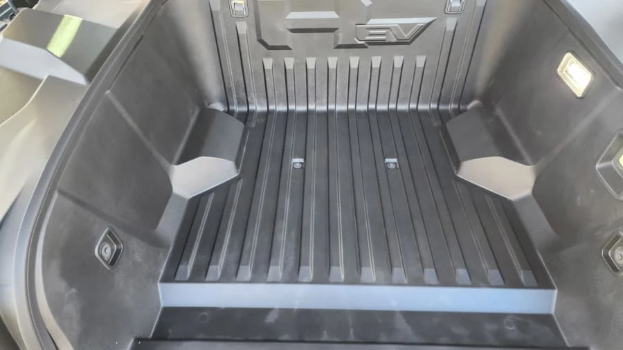 2024 GMC Hummer EV - Image 5 of 7