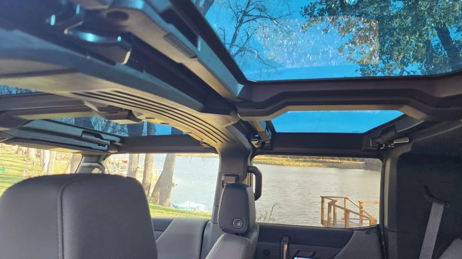 2024 GMC Hummer EV - Image 6 of 7