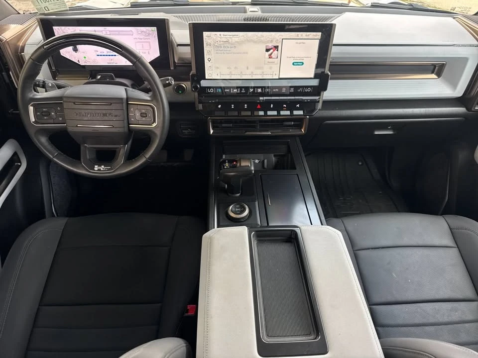 2024 GMC Hummer EV - Image 13 of 19