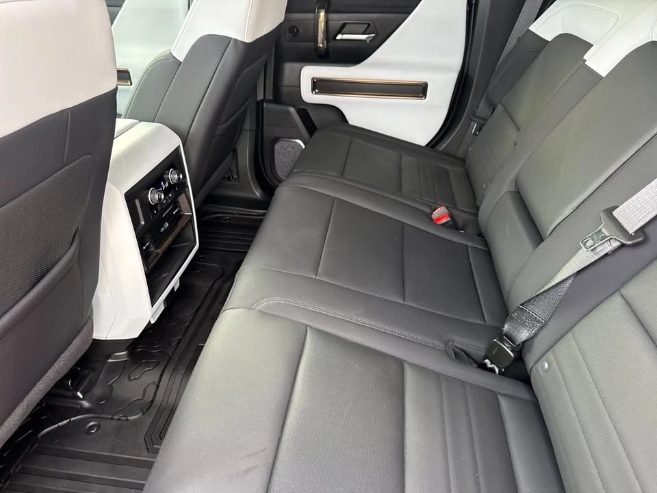 2024 GMC Hummer EV - Image 12 of 19