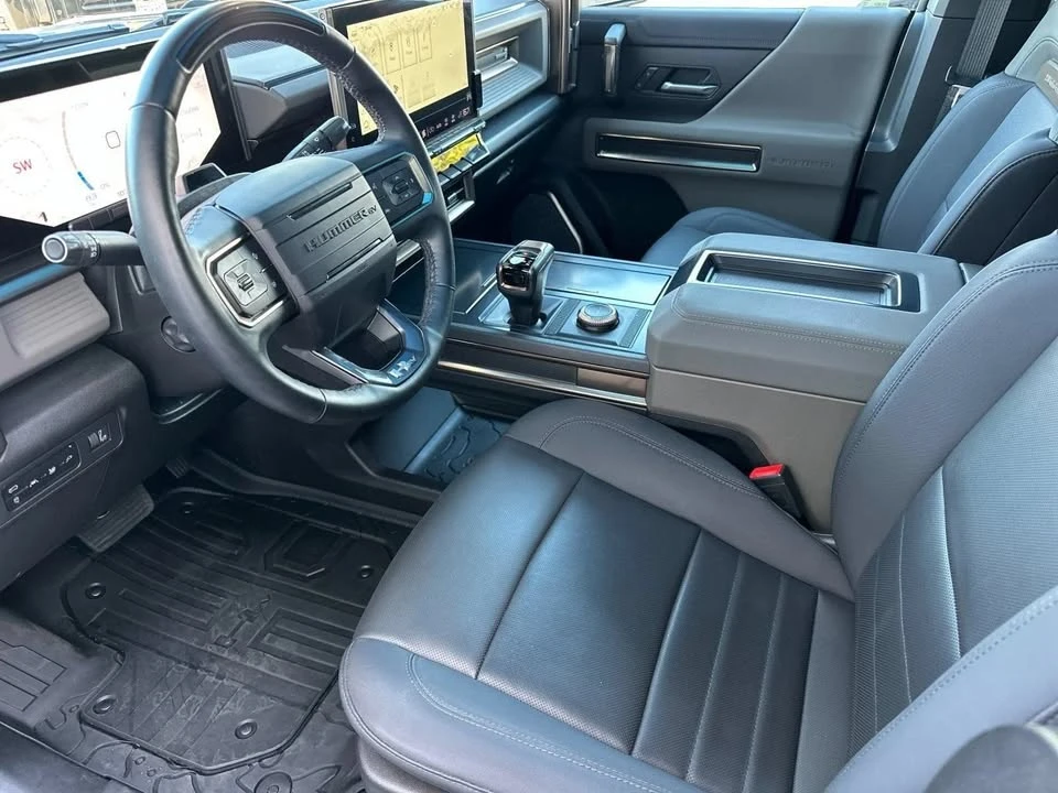 2024 GMC Hummer EV - Image 10 of 19
