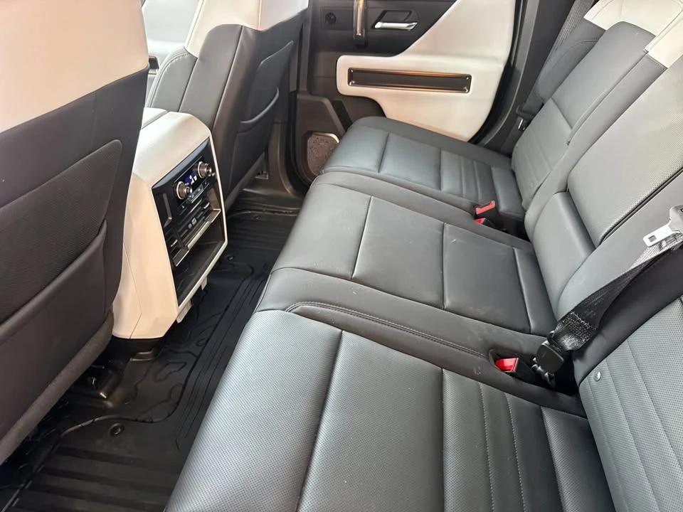 2024 GMC Hummer EV - Image 12 of 19