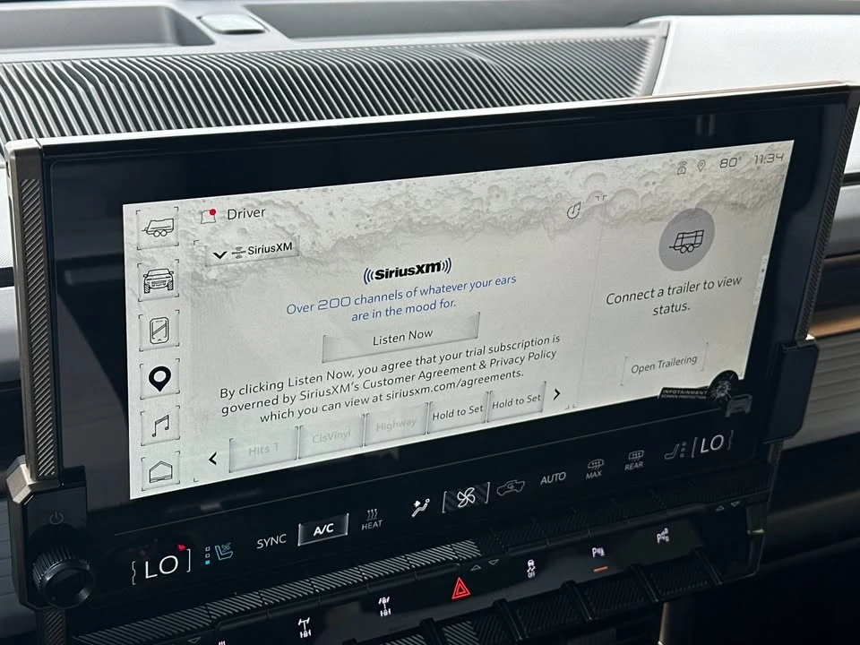 2024 GMC Hummer EV - Image 18 of 19