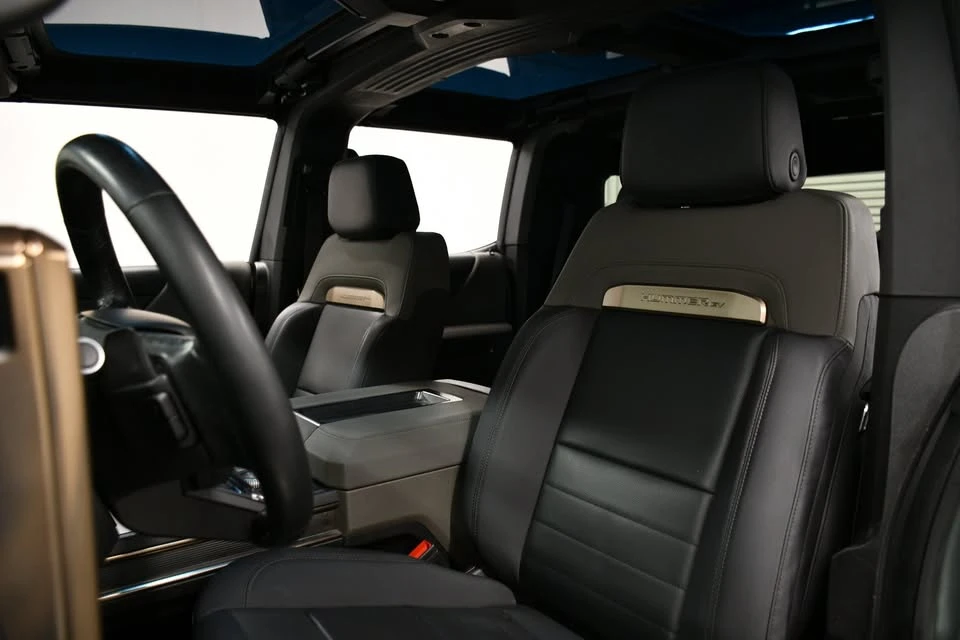 2024 GMC Hummer EV - Image 11 of 20