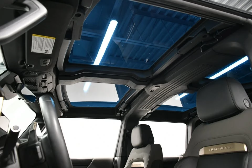 2024 GMC Hummer EV - Image 12 of 20