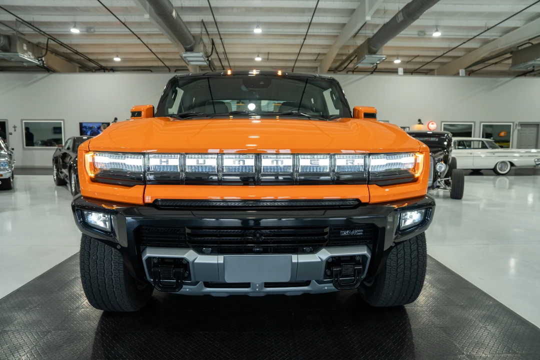 2024 GMC Hummer EV - Image 8 of 31