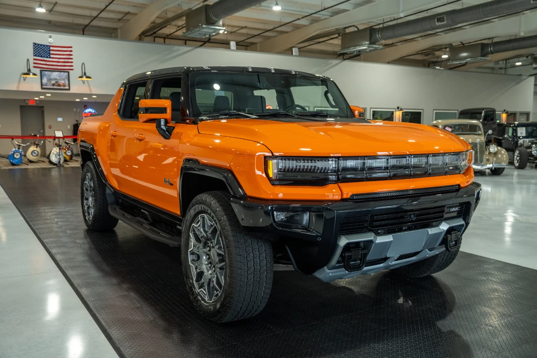 2024 GMC Hummer EV - Image 3 of 31