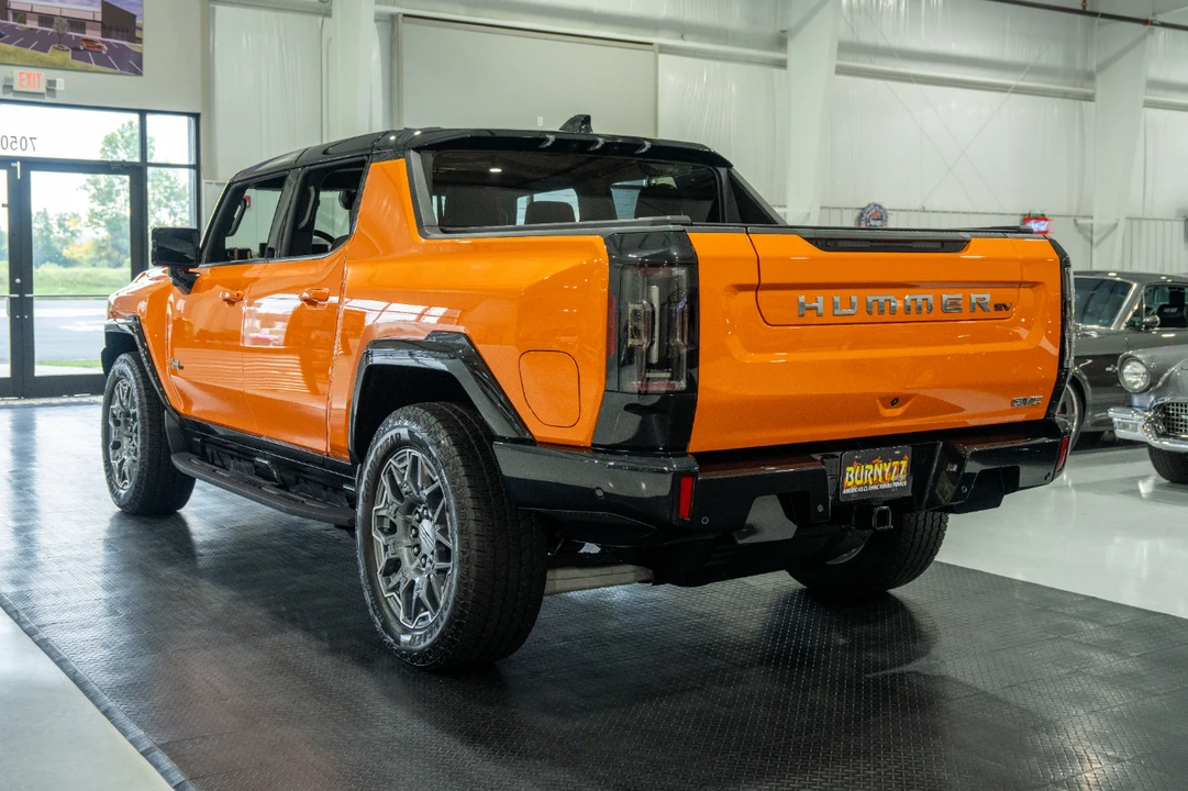 2024 GMC Hummer EV - Image 7 of 31