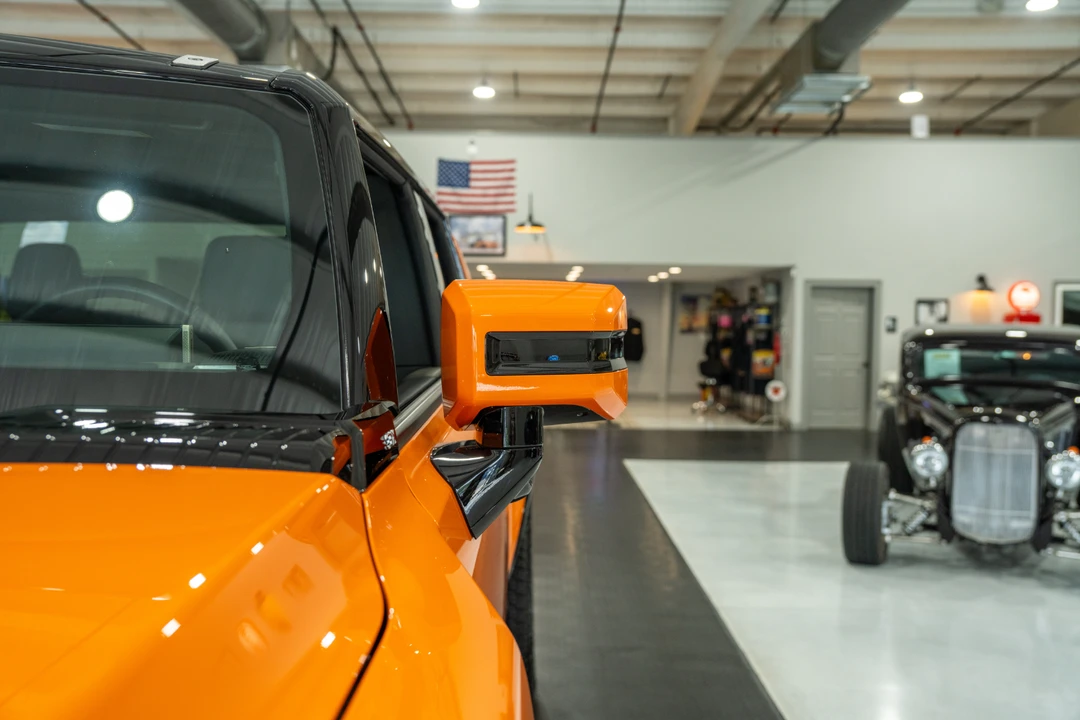 2024 GMC Hummer EV - Image 29 of 31