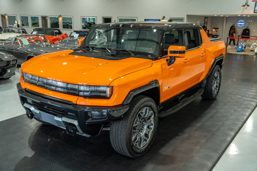 2024 GMC Hummer EV - Image 2 of 31