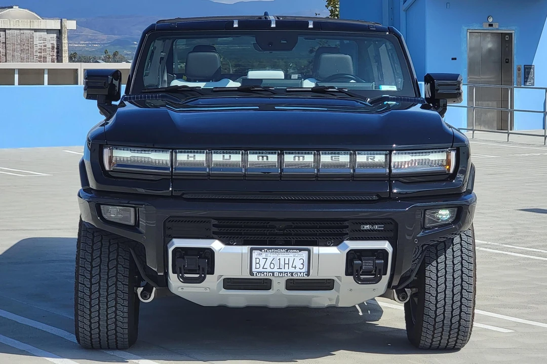 2024 GMC Hummer EV - Image 2 of 31