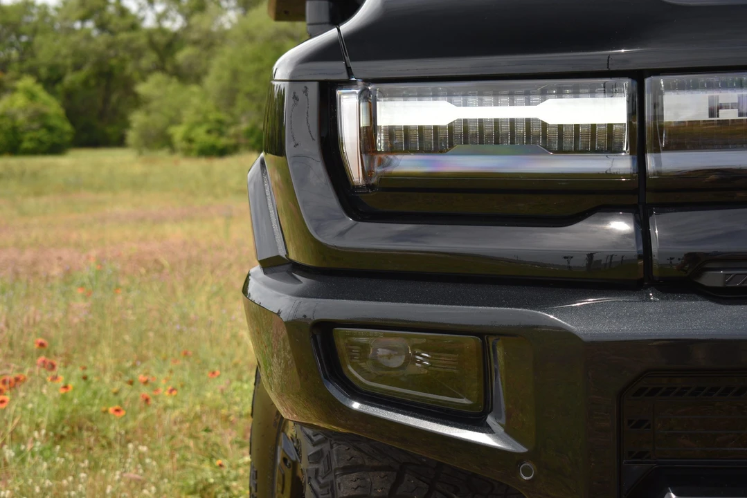 2024 GMC Hummer EV - Image 30 of 31