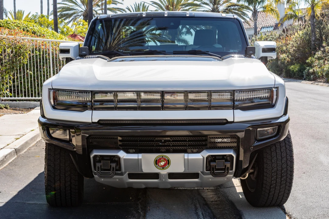 2024 GMC Hummer EV - Image 2 of 31