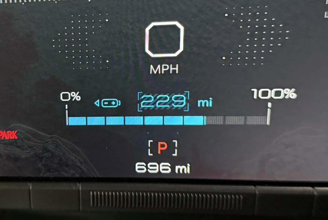 2024 GMC Hummer EV - Image 19 of 31