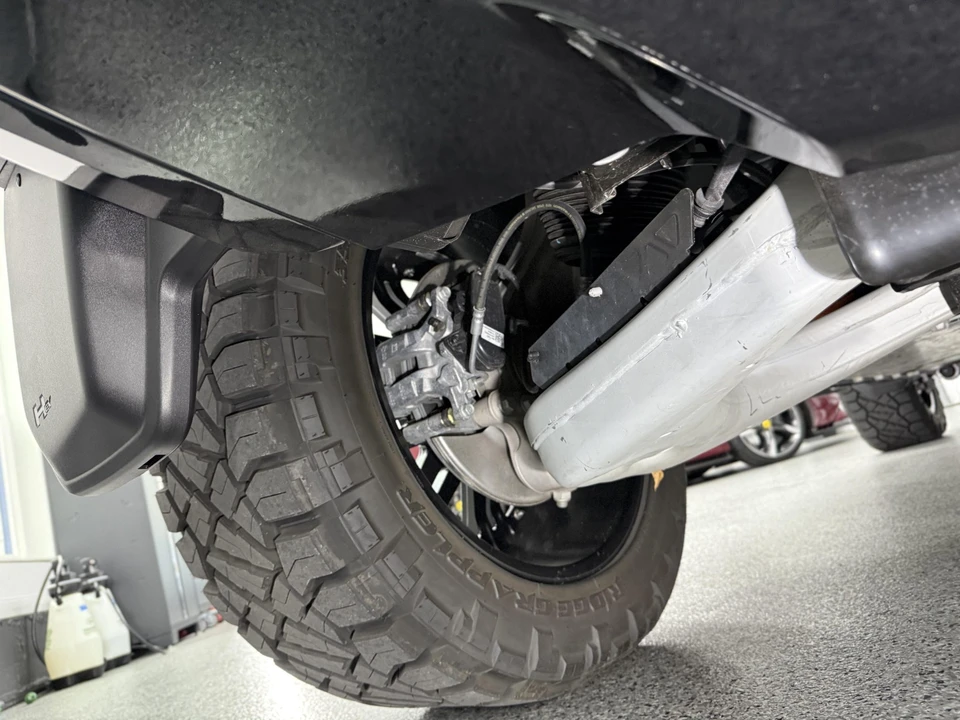 2024 GMC Hummer EV - Image 31 of 31