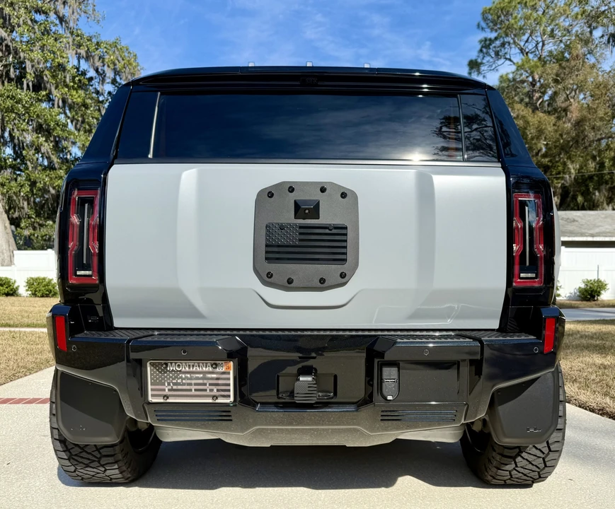 2024 GMC Hummer EV - Image 4 of 31