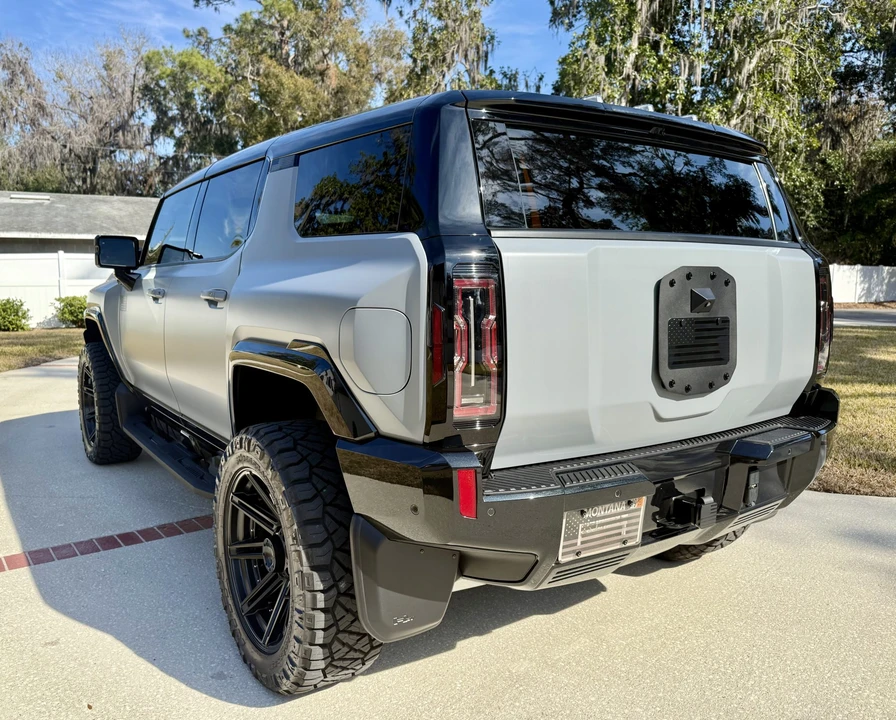 2024 GMC Hummer EV - Image 3 of 31