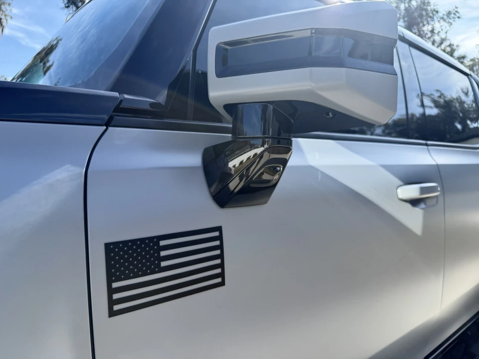 2024 GMC Hummer EV - Image 12 of 31