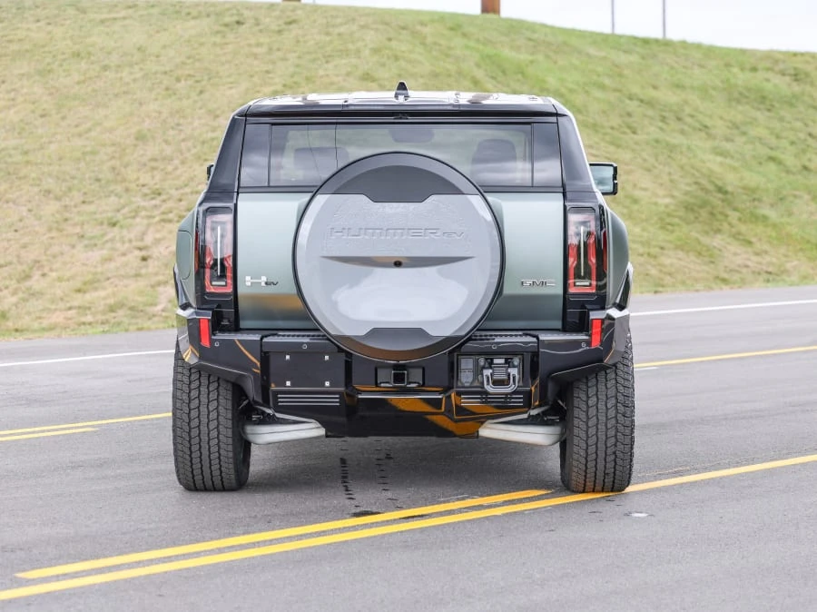 2024 GMC Hummer EV - Image 4 of 31