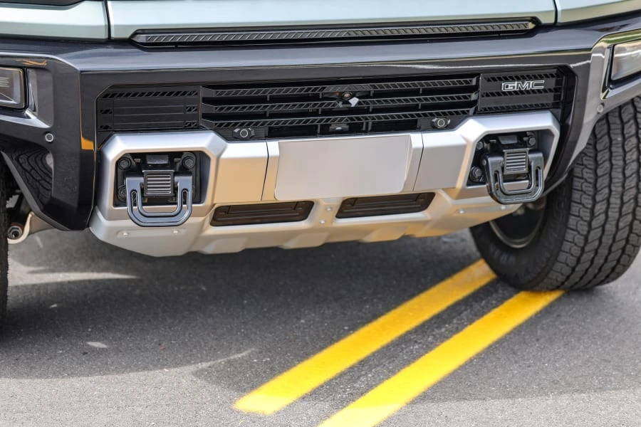 2024 GMC Hummer EV - Image 14 of 31