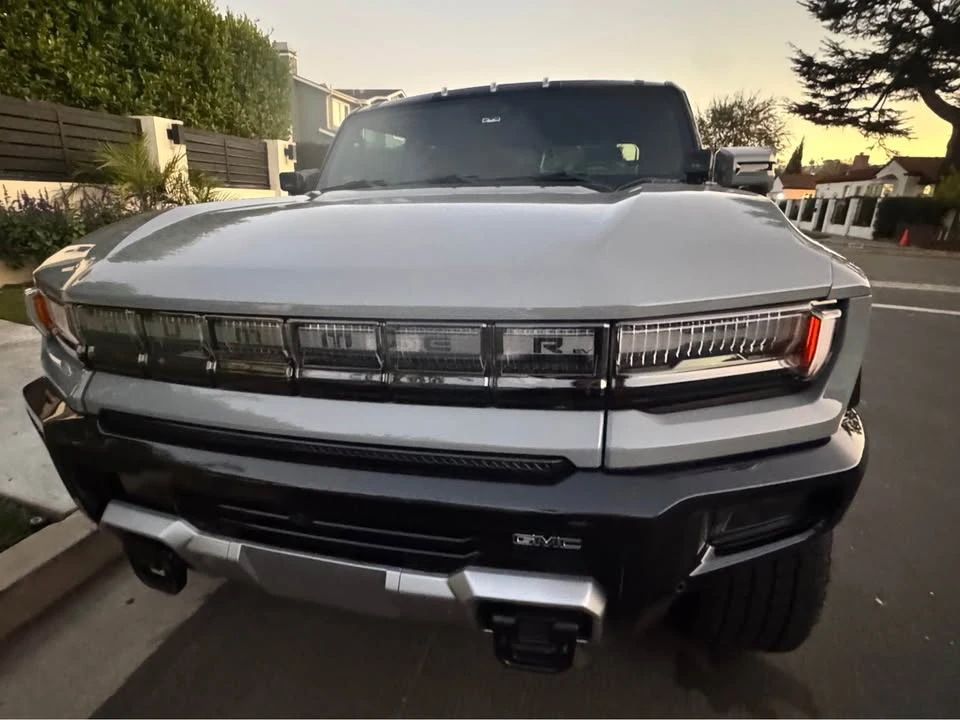 2024 GMC Hummer EV - Image 5 of 11