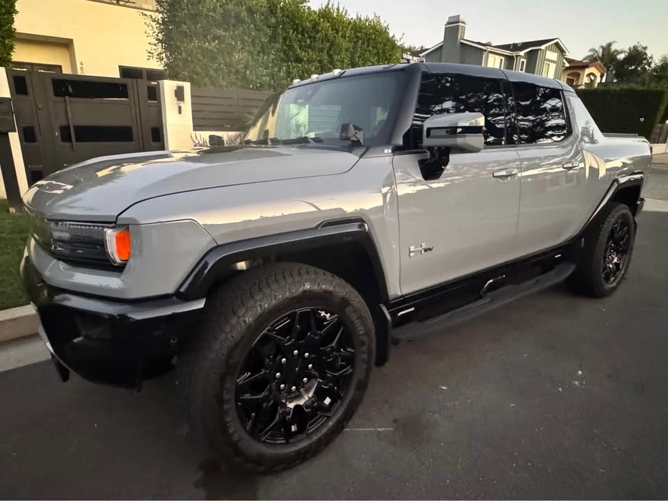 2024 GMC Hummer EV - Image 4 of 11