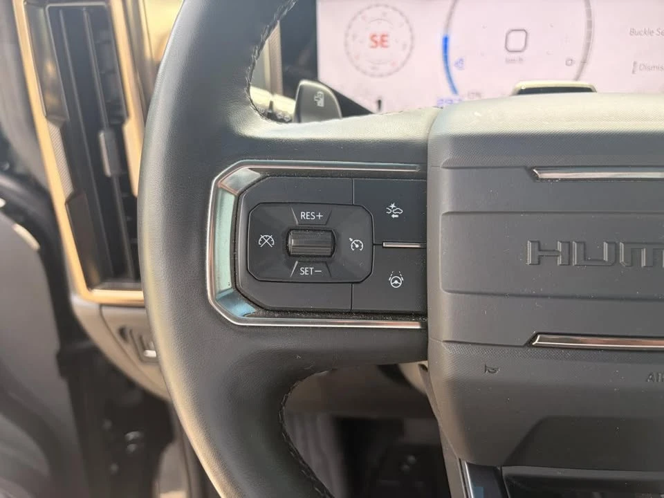2024 GMC Hummer EV - Image 16 of 20