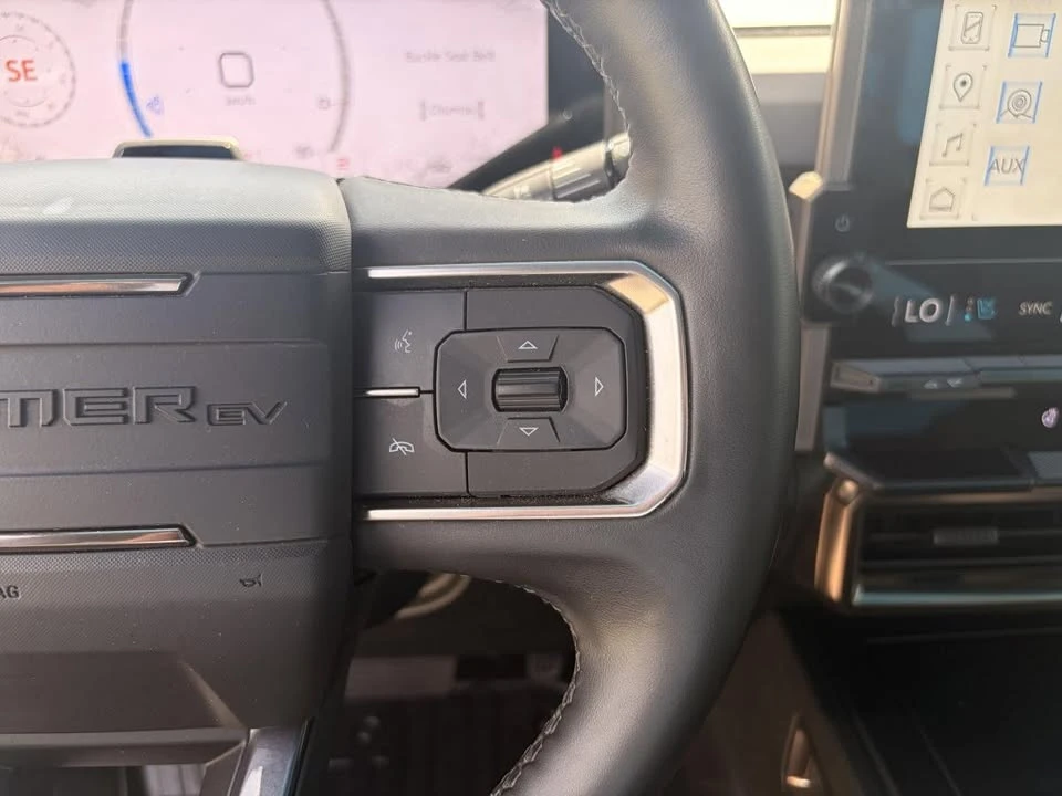 2024 GMC Hummer EV - Image 17 of 20