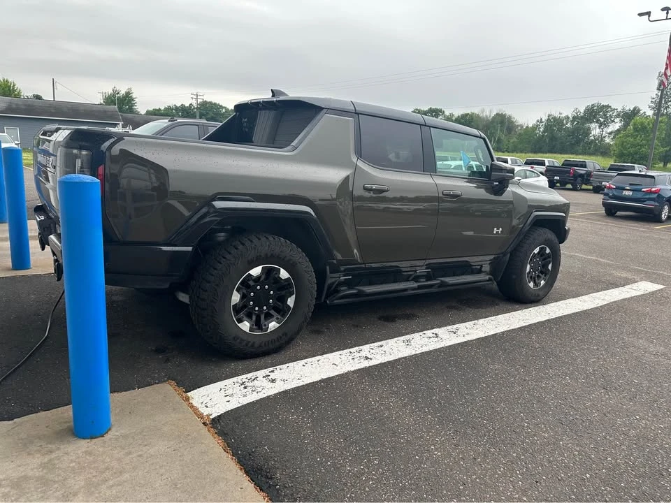 2024 GMC Hummer EV - Image 3 of 6
