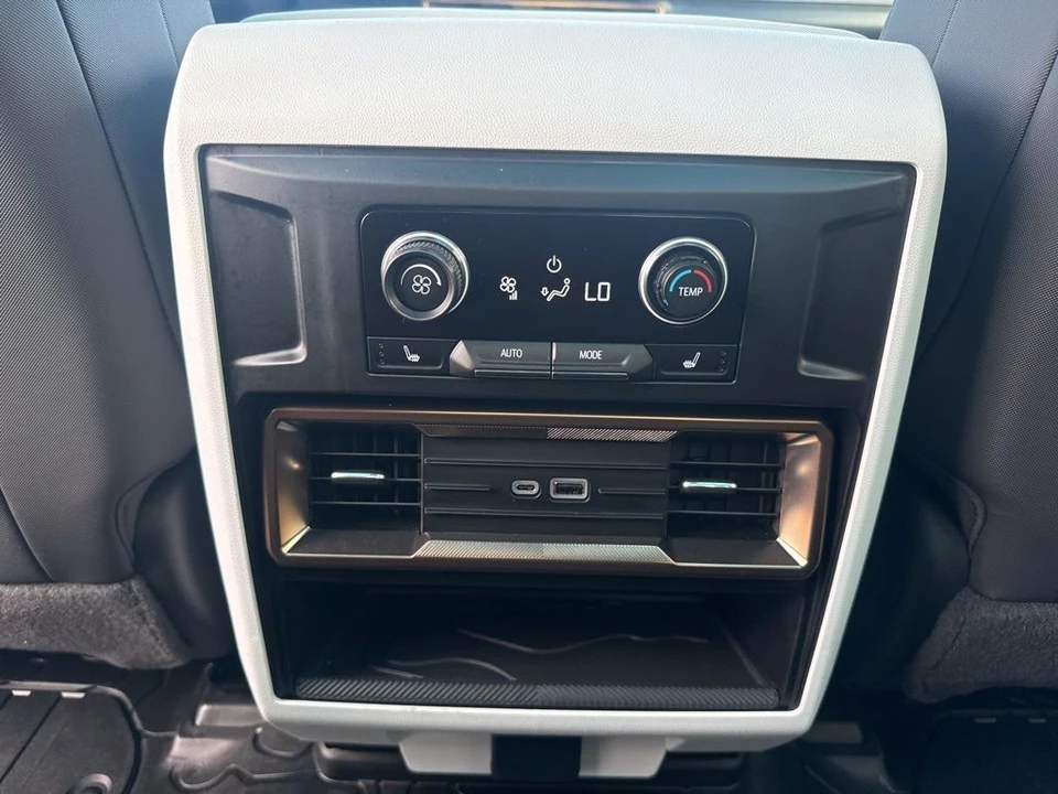 2024 GMC Hummer EV - Image 13 of 21