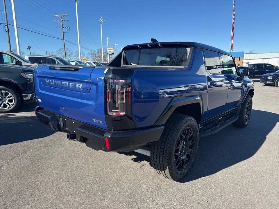 2024 GMC Hummer EV - Image 5 of 12