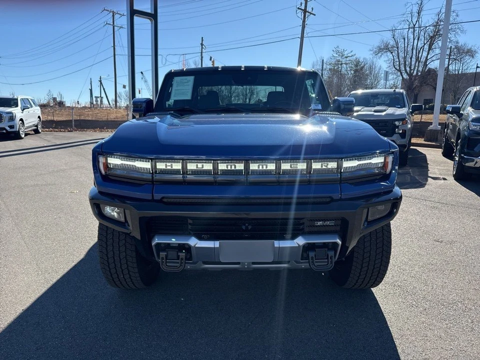 2024 GMC Hummer EV - Image 8 of 12