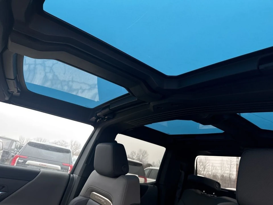 2024 GMC Hummer EV - Image 6 of 8