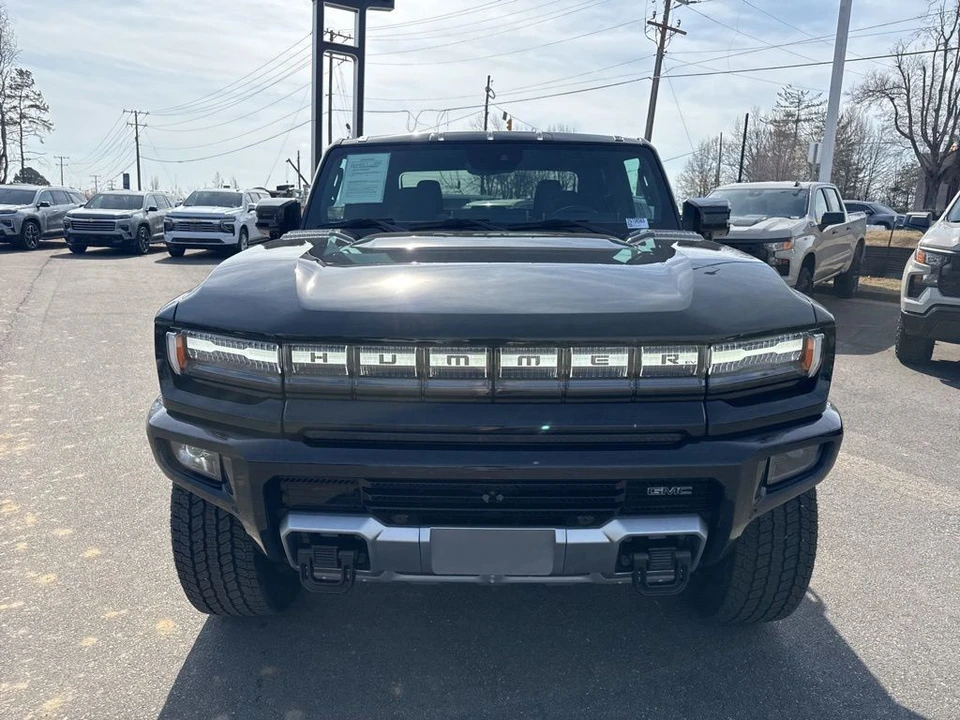 2024 GMC Hummer EV - Image 8 of 12