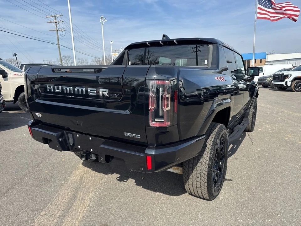2024 GMC Hummer EV - Image 5 of 12